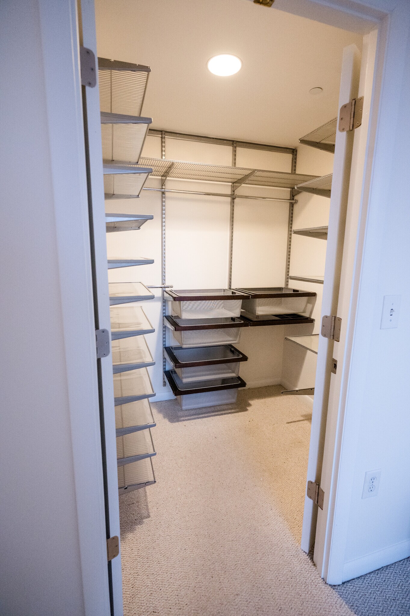 Main bedroom walk-in closet with Elfa - 350 G St SW
