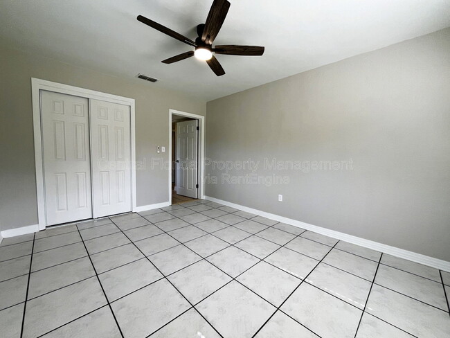 Building Photo - 1510 Altaloma Ave
