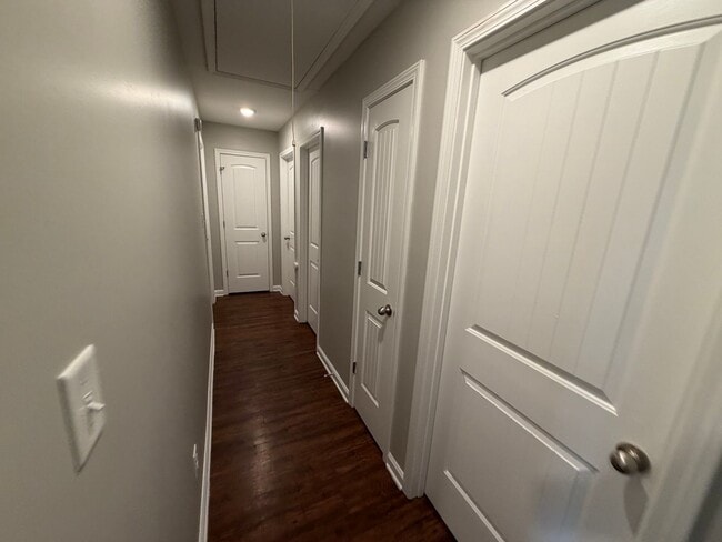 Building Photo - 6044 Humphreys Dr