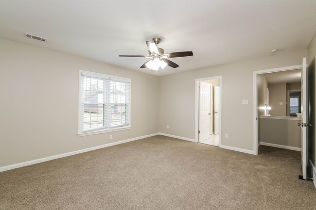 Building Photo - 4851 Harvest Knoll Ln
