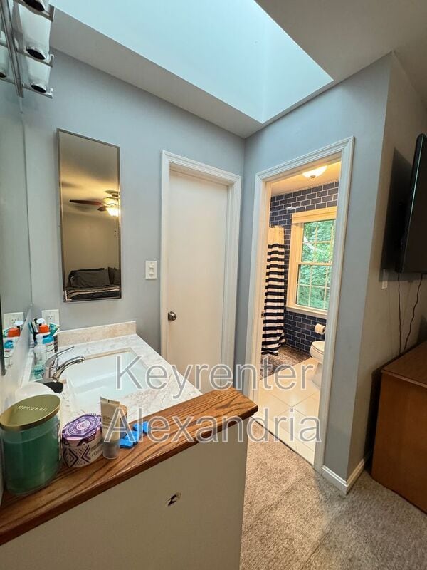 Building Photo - 3818 Vermont Ct