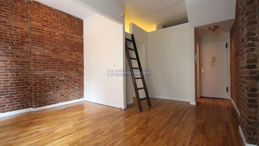 Building Photo - 163 W 73rd St
