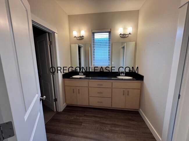 Building Photo - 3bed 2bath Cal Young Area home
