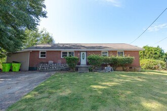 Building Photo - 8909 Channing Dr