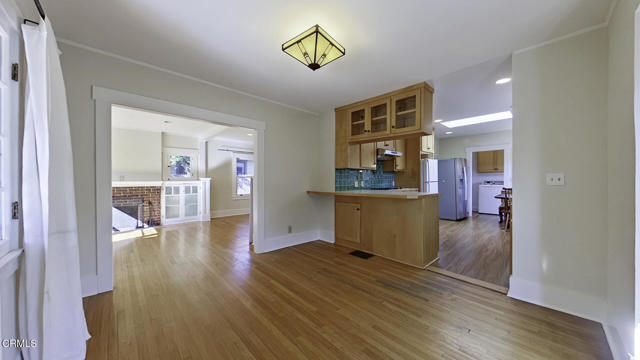 Building Photo - 1915 Las Lunas St