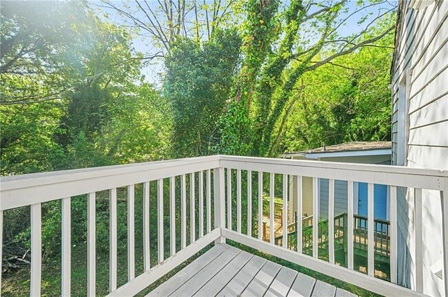 Building Photo - 360 Betsy Ave SW