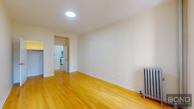Building Photo - 605 W 170th St