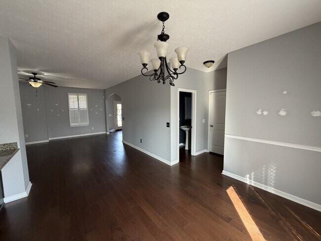 Building Photo - 127 Otter Glen Dr