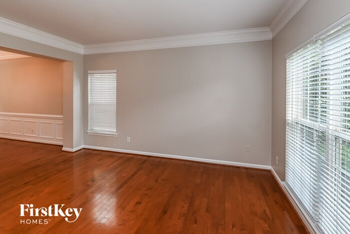 Building Photo - 15907 Lavenham Rd