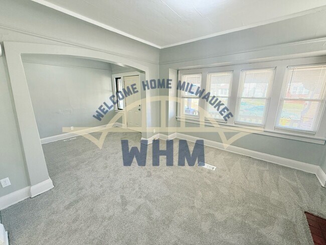 Building Photo - 2409 N 49th St