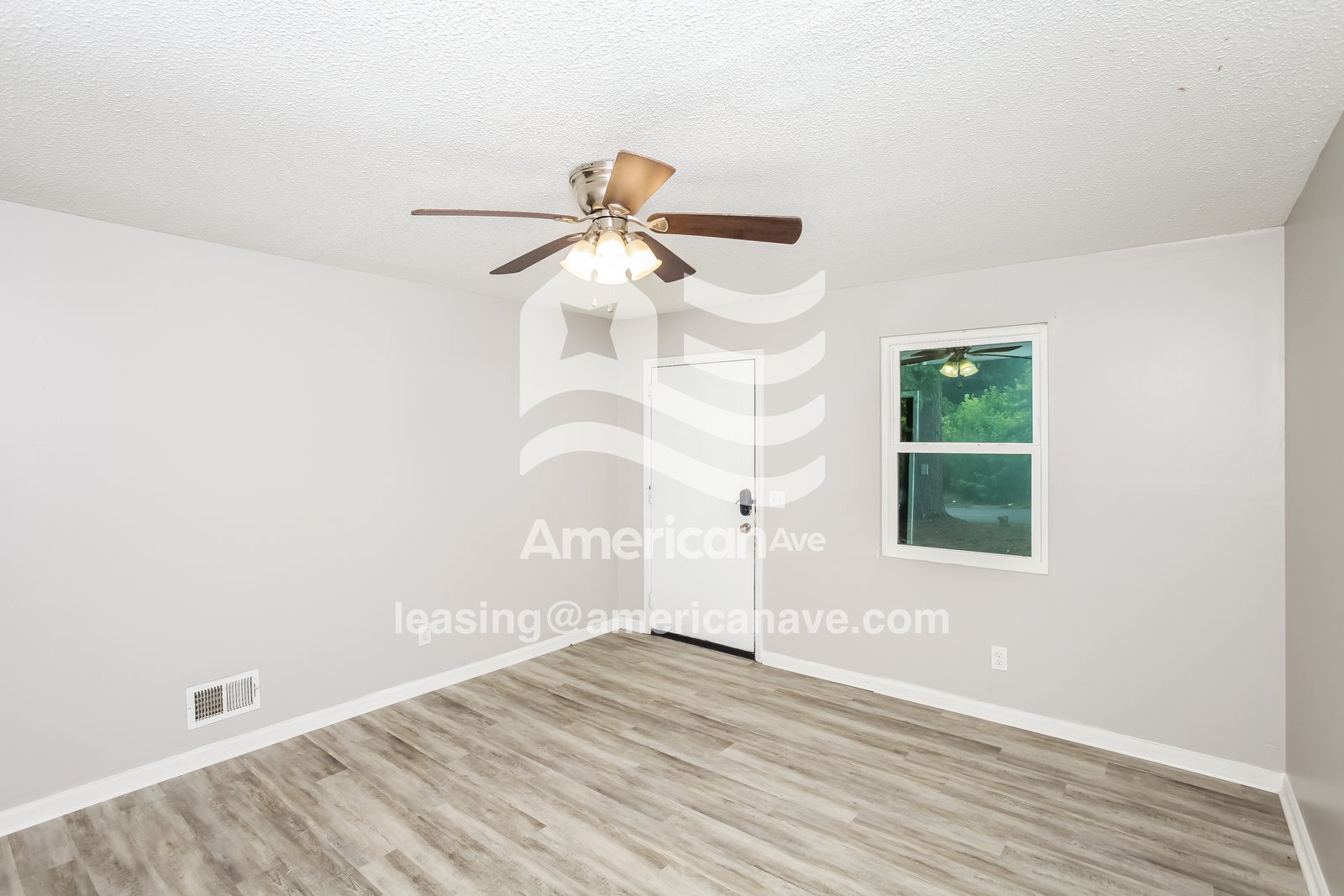 Building Photo - 2409 CoCo Rd