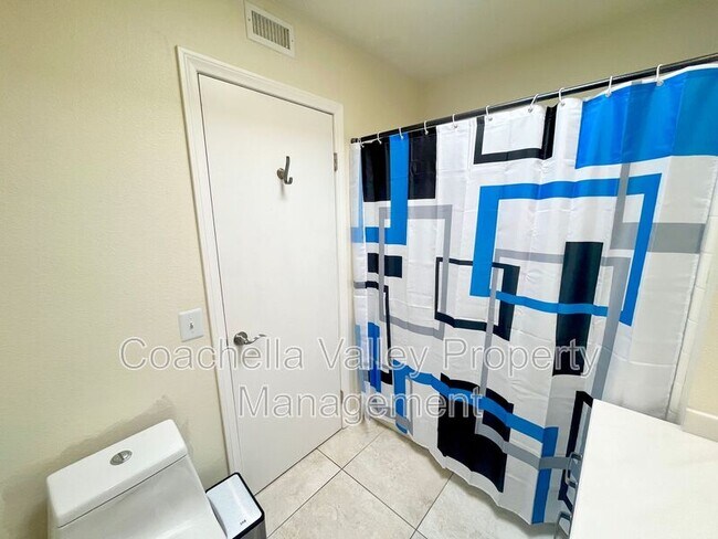 Building Photo - 1310 Campeon Cir