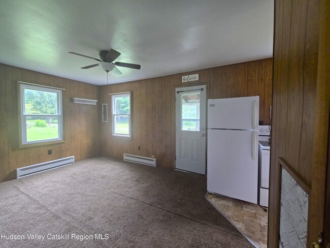 Building Photo - 27 Wiltwyck Ln