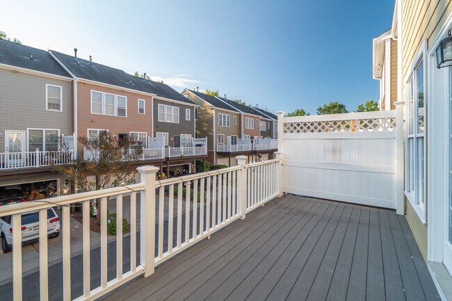 Building Photo - Gorgeous Townhome in the Heart of Fort Mill’s Baxter Village!