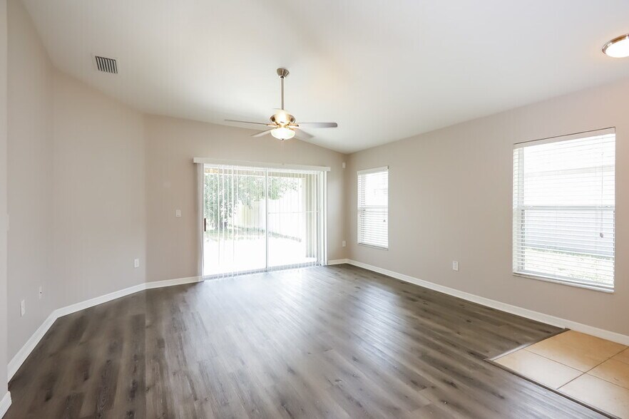 Building Photo - 7338 Lumber Port Dr