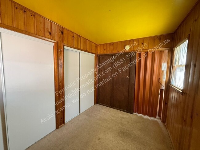 Building Photo - 42460 Fox Farm Rd