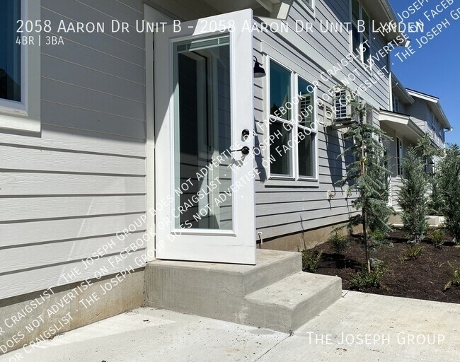 Building Photo - 2058 Aaron Dr