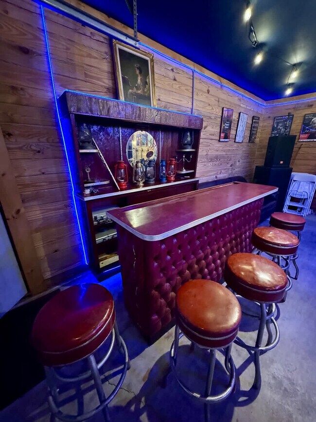 Building Photo - 7223 Ferry Rd