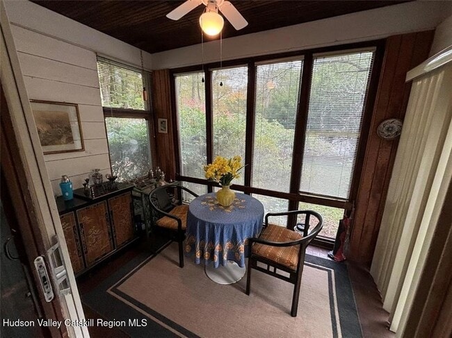 Building Photo - 123 Plains Rd