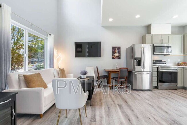 Building Photo - 1415 SW 148th St