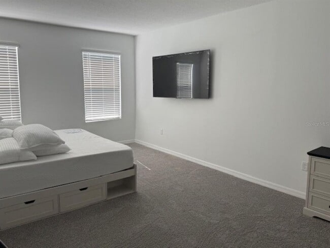 Building Photo - 3440 Ivy Holw Dr