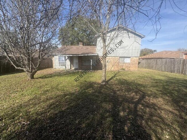 Building Photo - 403 Mistywood Dr