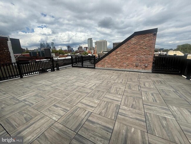 Building Photo - 500 South St