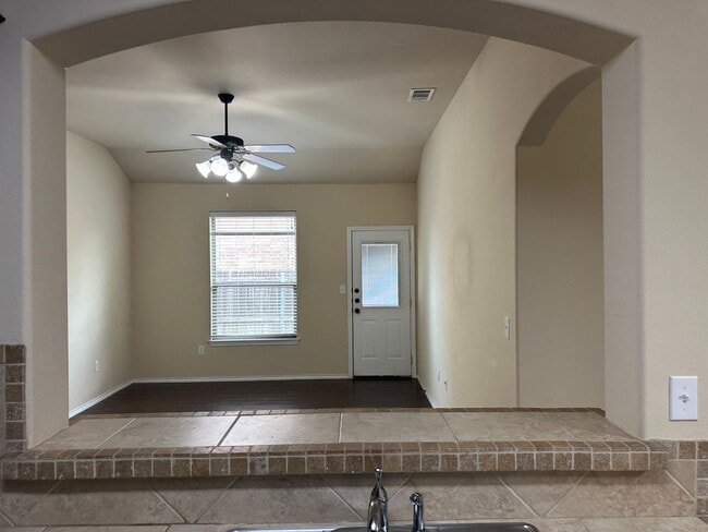 Building Photo - Townhome for rent