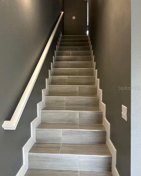 Building Photo - 617 Founders Dr