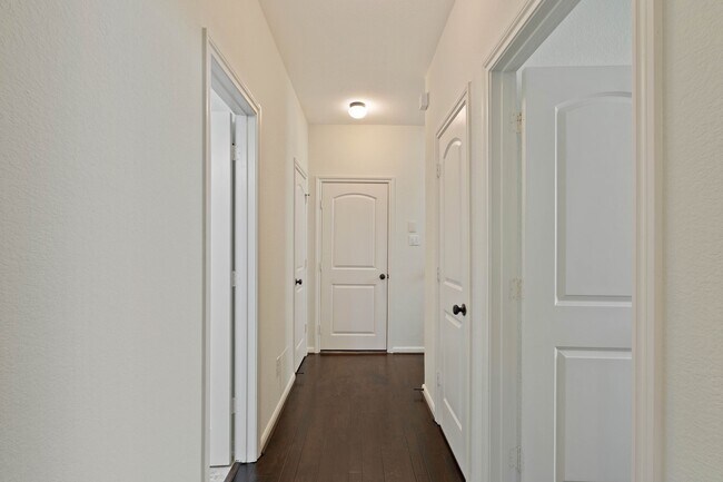 Building Photo - 174 Cheswood Forest Dr