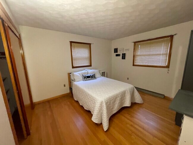 Building Photo - 20 Corriedale Rd