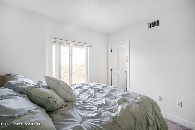 Building Photo - 1085 S Hwy A1A