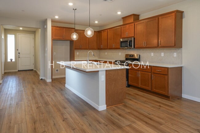 Building Photo - 1038 Osprey Dr