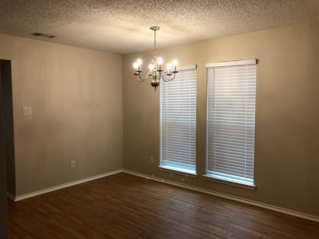 Building Photo - 2832 Shady Brook Dr