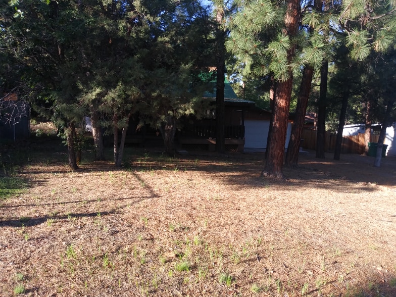 Building Photo - 1701 W Hall St