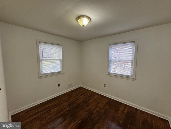 Building Photo - 6121 Quebec Pl