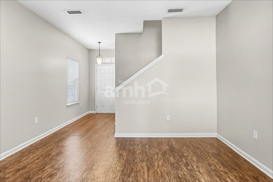 Building Photo - 2724 Creekfront Dr