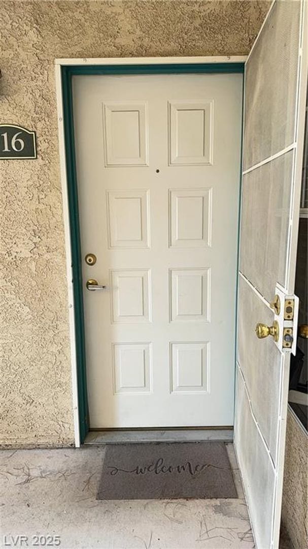 Building Photo - VERY DESIRABLE GREEN VALLEY 1ST FLOOR UNIT...