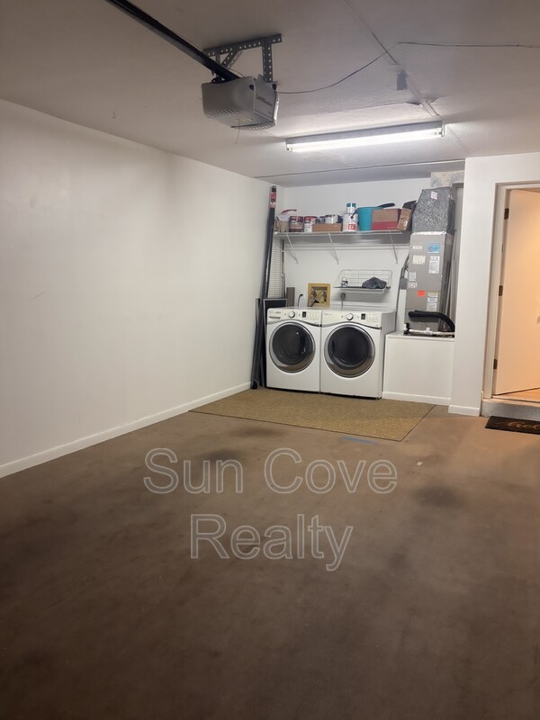 Building Photo - 4518 Ascot Cir S