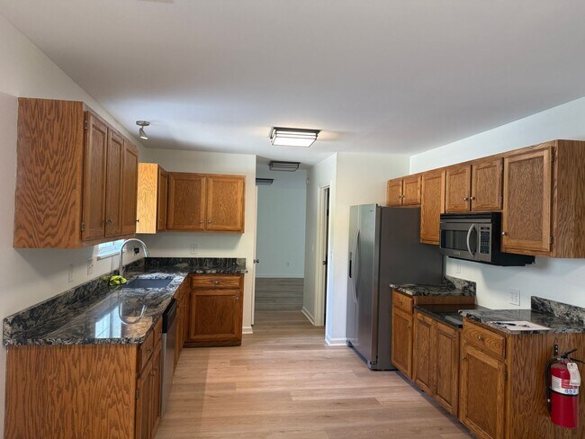 Building Photo - Lexington - Commercial Property