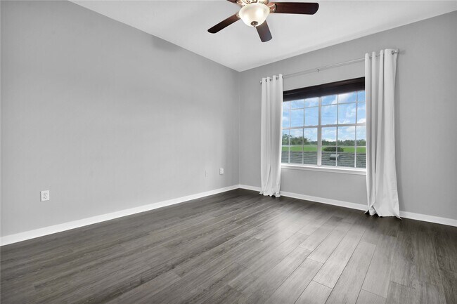 Building Photo - 12565 Melville Dr