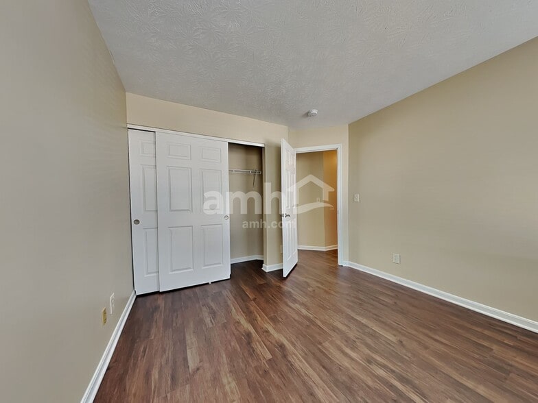 Building Photo - 10725 Hanover Ct