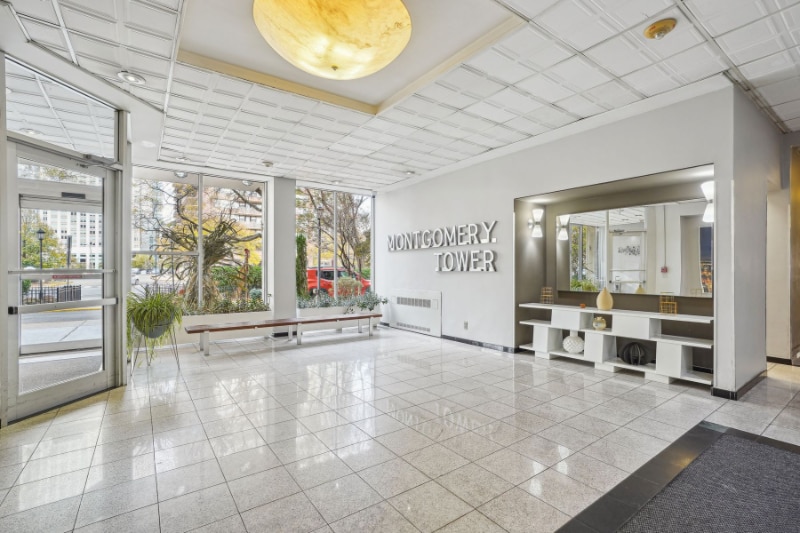 Building Photo - 135 Montgomery St