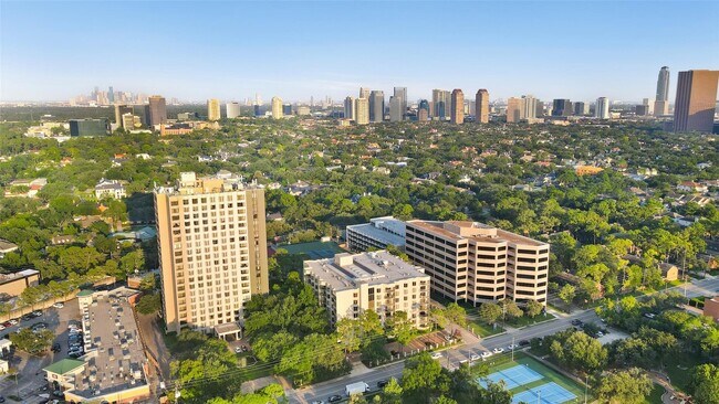 Building Photo - 661 Bering Dr