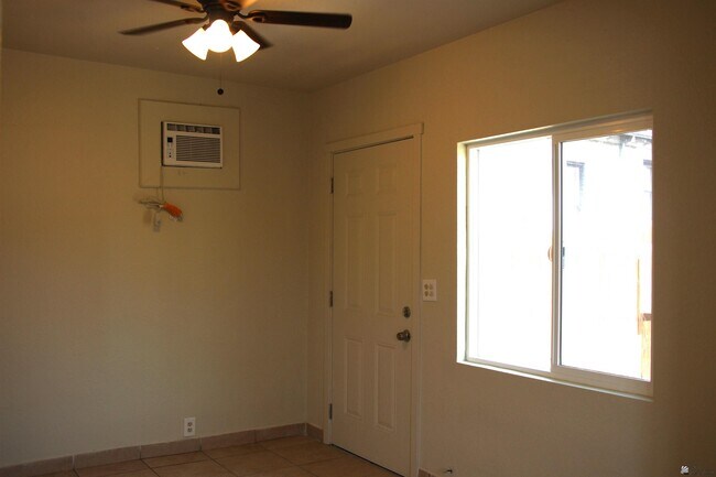 Building Photo - 610 S Orange Ave