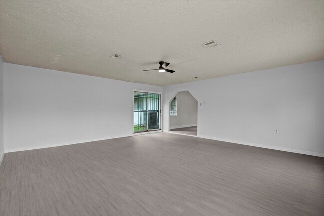 Building Photo - 7329 Gleason Rd
