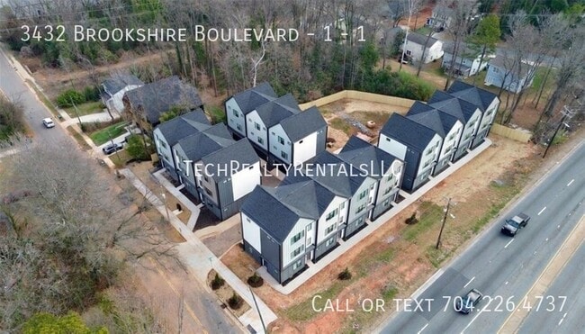 Building Photo - 3432 Brookshire Blvd