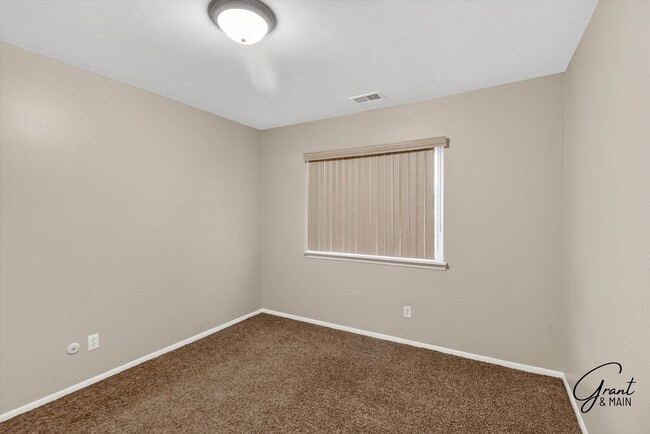 Building Photo - 1 bedroom $1095