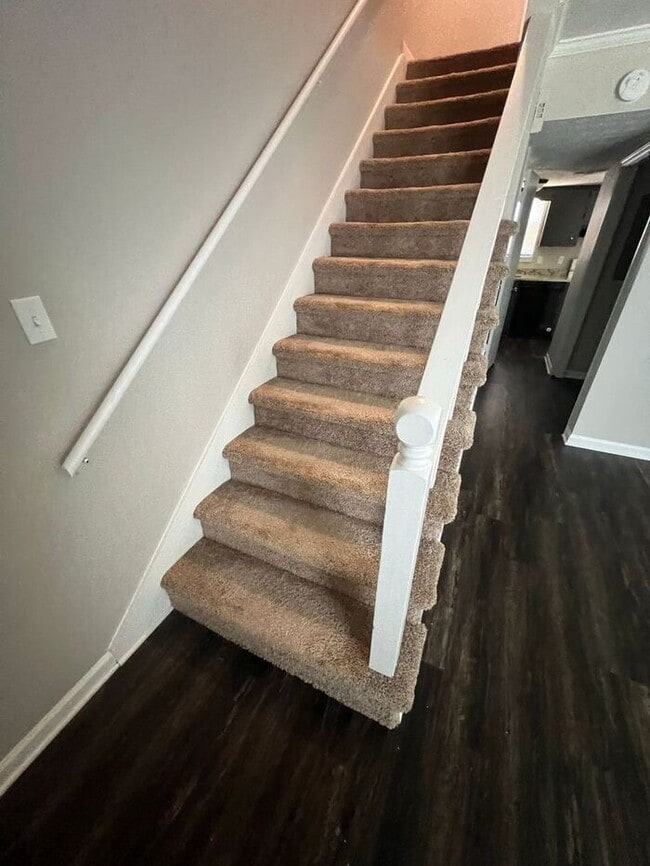 Building Photo - Ready Now!!! 2 bedroom 1.5 bath townhome off of Lenora Church Rd.!!