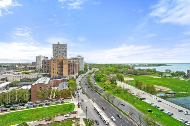 Building Photo - 3600 N Lake Shore Dr